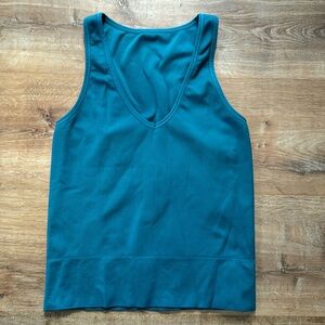 Athleta Aurora tank
